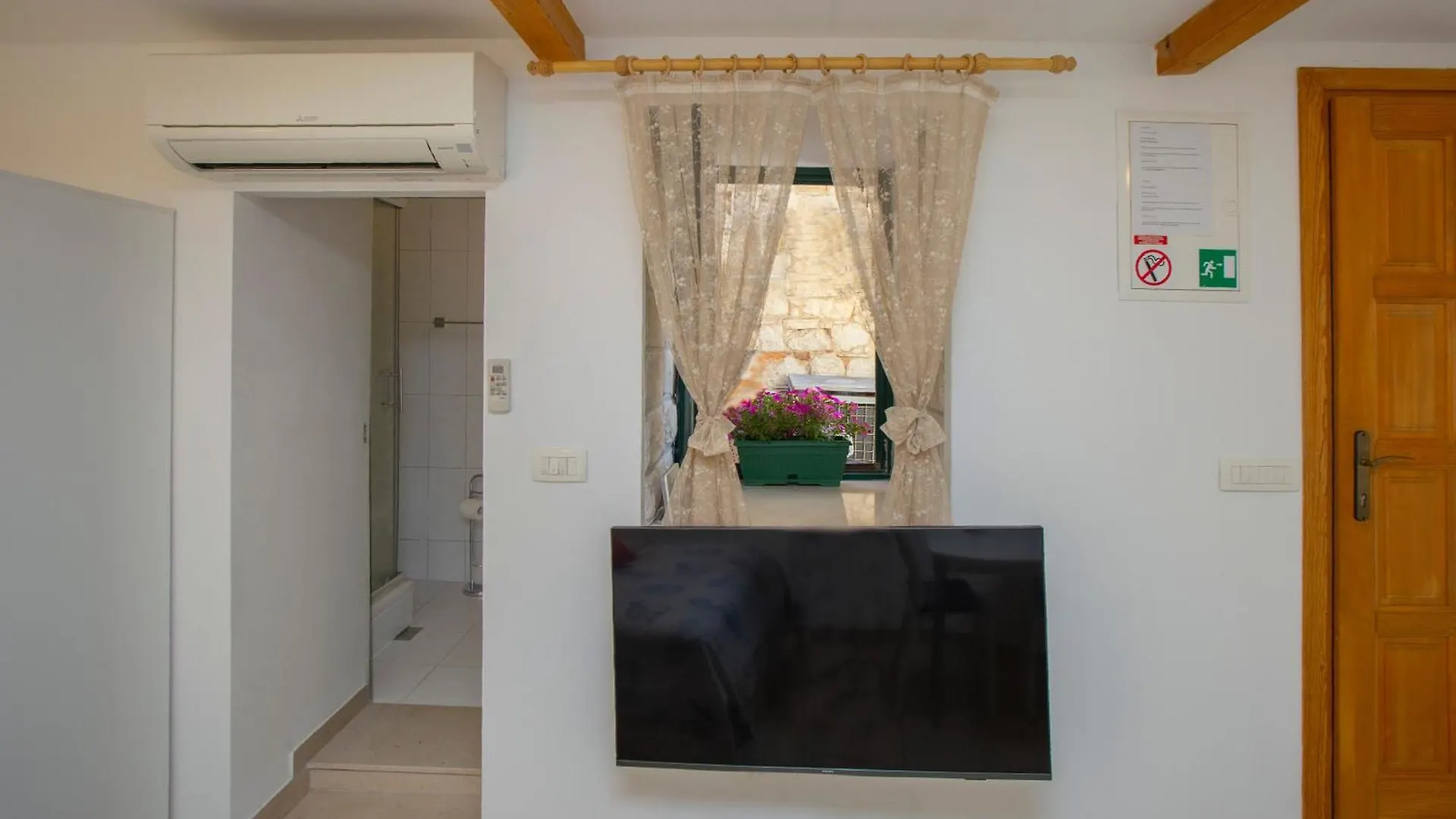 Fortica Split App Apartment 0*,  Croatia